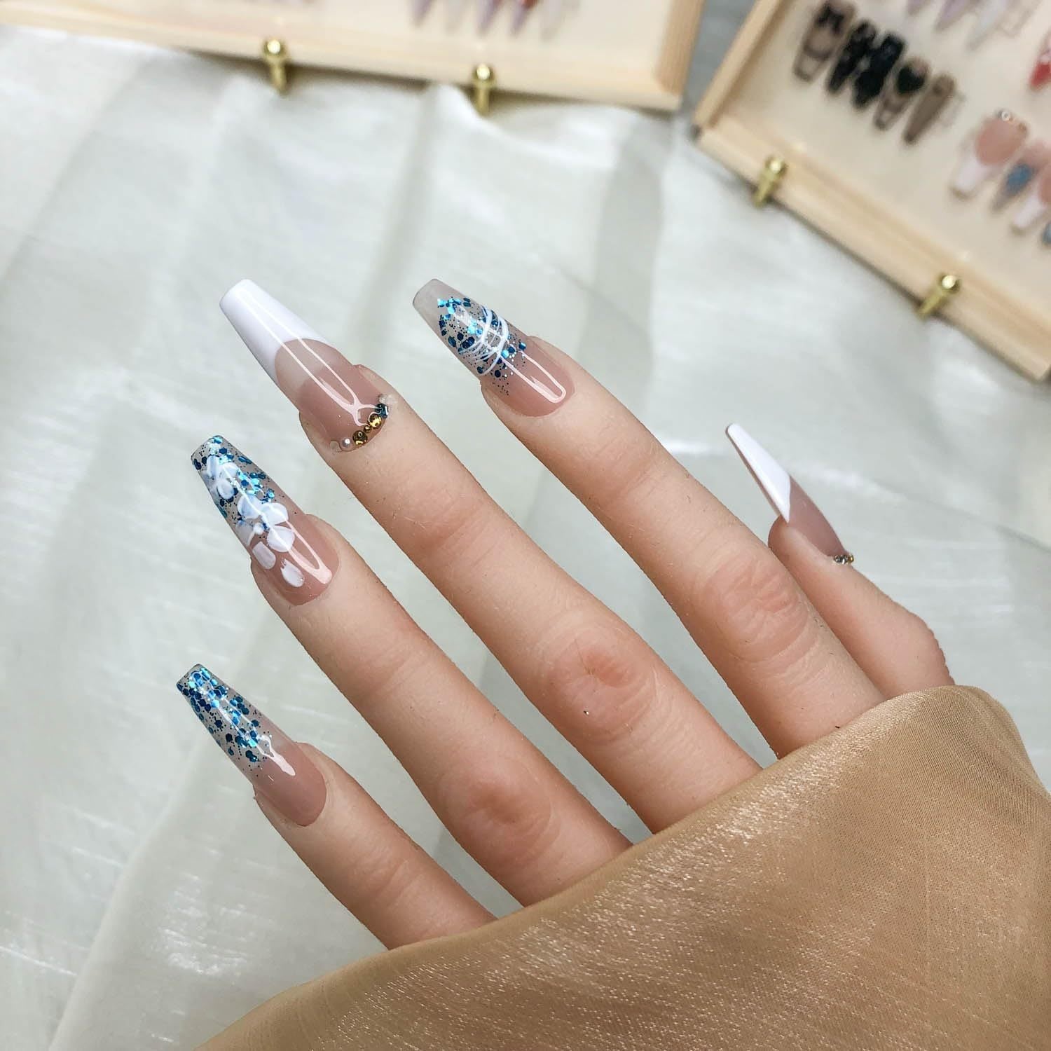 "Dreamy" Press On Nails ,Short Reusable Fake False Nails Kit With Box Gifts For Women