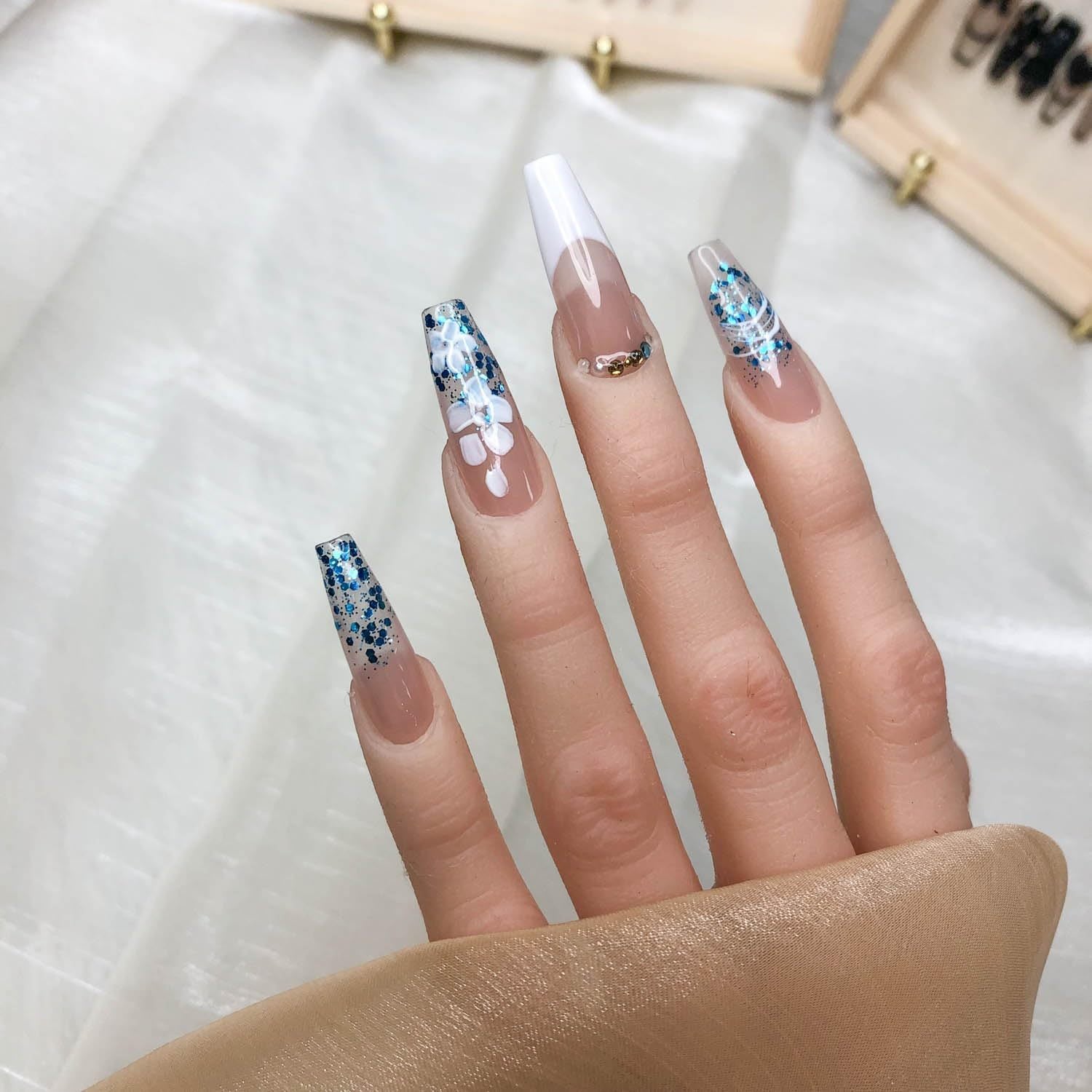 "Dreamy" Press On Nails ,Short Reusable Fake False Nails Kit With Box Gifts For Women