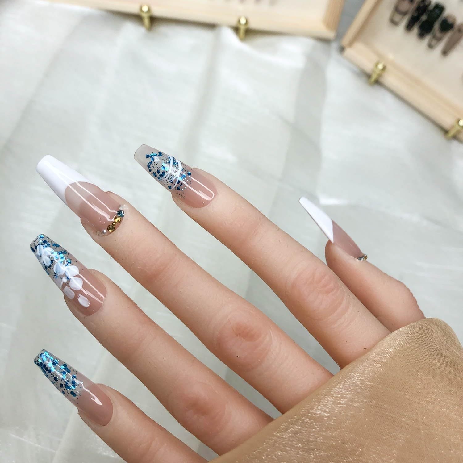 "Dreamy" Press On Nails ,Short Reusable Fake False Nails Kit With Box Gifts For Women