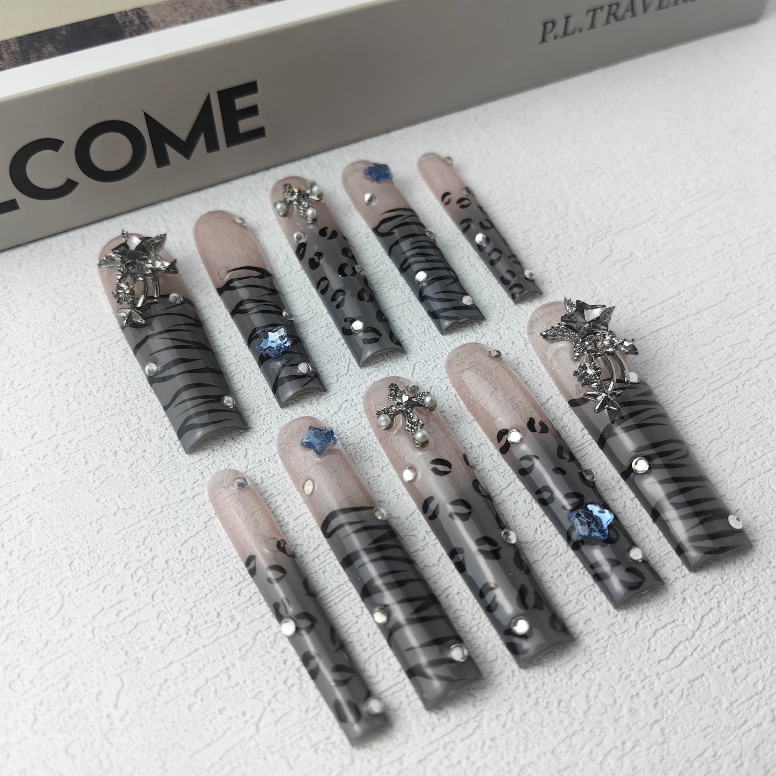 "Wild Side" Acrylic Nails Press On Nails Kit WithBox Gifts For Women,Stellar Stripe
